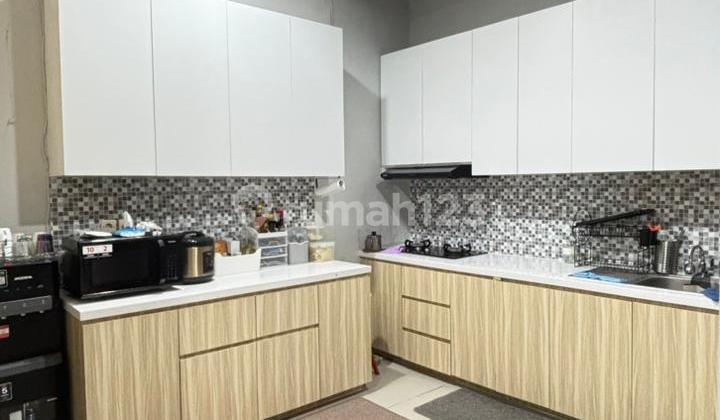 For Sale: Fatmawati City Center House, Botany Hill 2