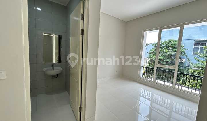 2-Storey House in a Cluster at BSD Near BSD Toll Gate 2