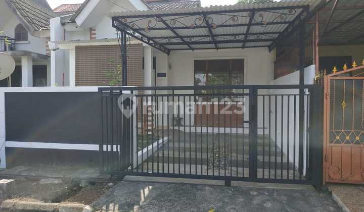 Ready-to-Occupy House, Strategic Location Near Toll Road and Modern Market BSD Ready-to-Occupy House, Strategic Location Near Toll Road and Modern Market BSD