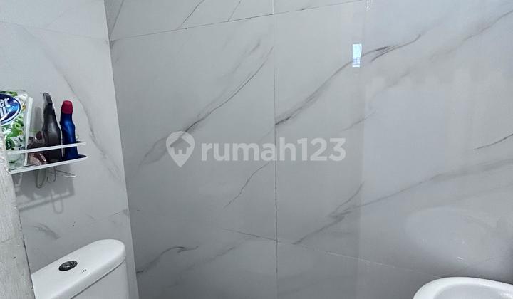 3-Story Well-Maintained Shop House Near BSD Toll Road 2