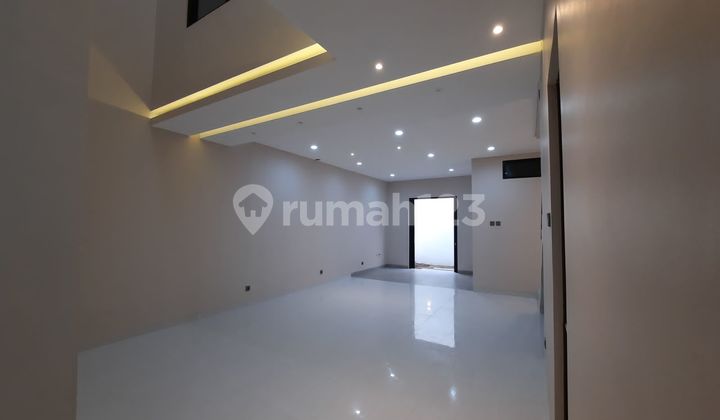 New luxury house in a cluster at Graha Raya 2