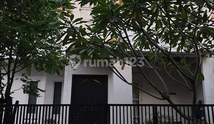 Rumah modern 2 lantai siap huni di Cilandak barat 