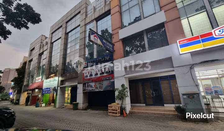 Ruko siap pakai 4 lantai di Kebayoran Arcade Ruko siap pakai 4 lantai di Kebayoran Arcade