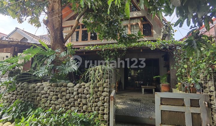 Rumah minimalis 2 lantai siap huni di Bintaro Sektor 5 Rumah minimalis 2 lantai siap huni di Bintaro Sektor 5