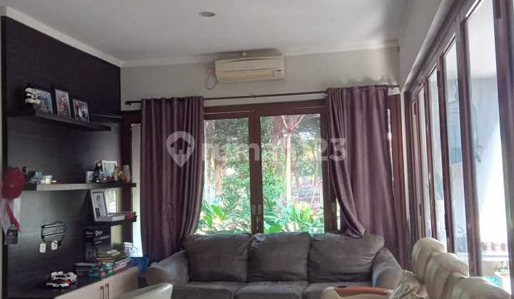 Ready-to-occupy 2-story hook house in the Discovery Fiore cluster. 2