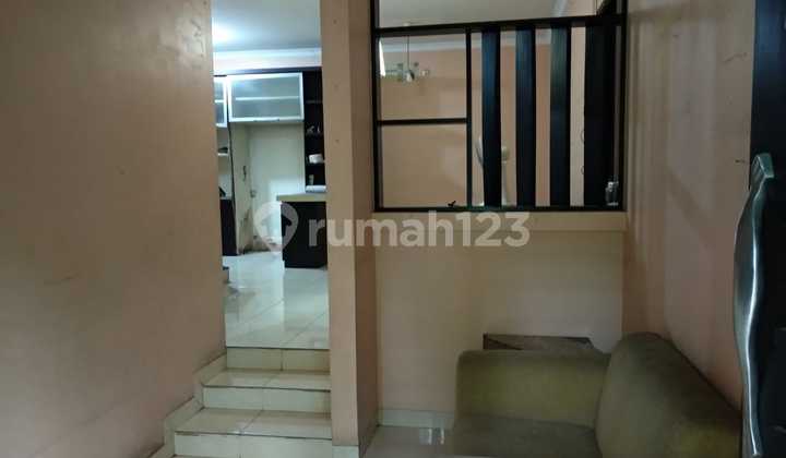 Rumah minimalis 2 lantai turun harga di Bintaro Sektor 3 2