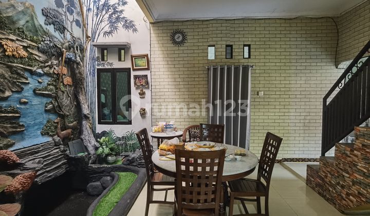 Ready-to-occupy 2-story house in Pondok Pucung Indah