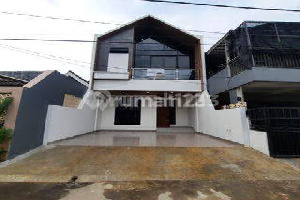 Rumah mewah baru dalam cluster di Graha Raya Rumah mewah baru dalam cluster di Graha Raya