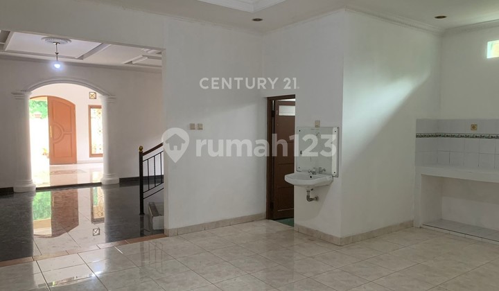 Luxury 2-Story House For Quick Sale In Pisangan Ciputat GB15690 2