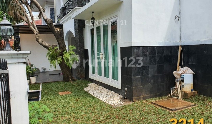 Classic Hook House in Sector 9 Bintaro AR16495