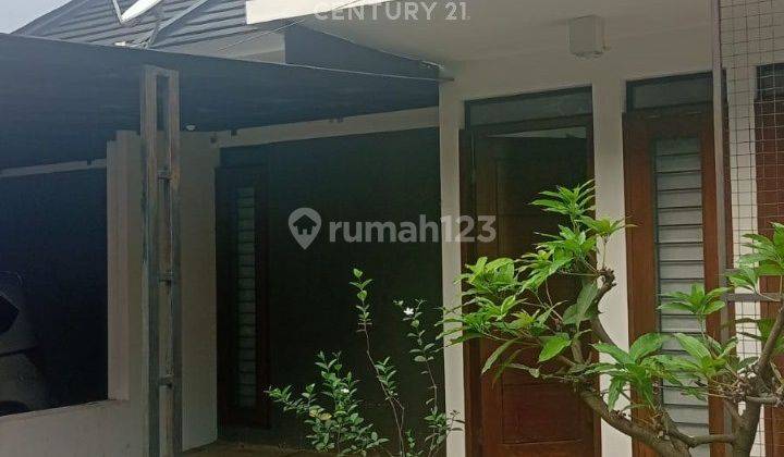 Rumah Siap Huni Lokasi Strategis Dekat Kampus UPJ Bintaro AF15581 2