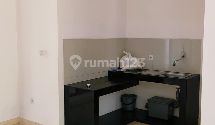 Rumah 2 Lantai di Pantai Indah Kapuk Semifurnis 2