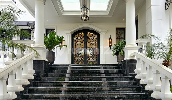 Rumah Mewah di Kemang Jakarta Selatan Fully Furnished Siap Huni