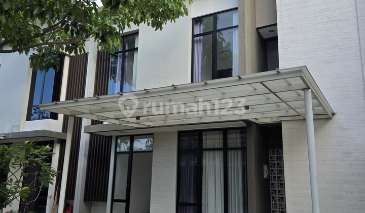 Rumah 10X15 di Pantai Indah Kapuk Semi Furnish