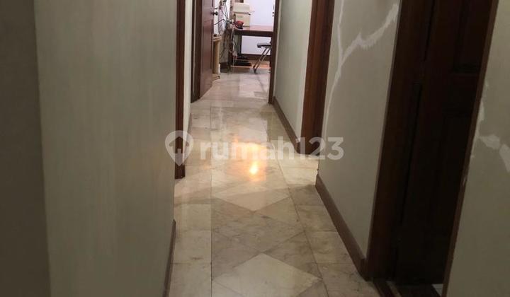 Apartemen Grand Tropik 3 BR Semi Furnished. Cwrp 5