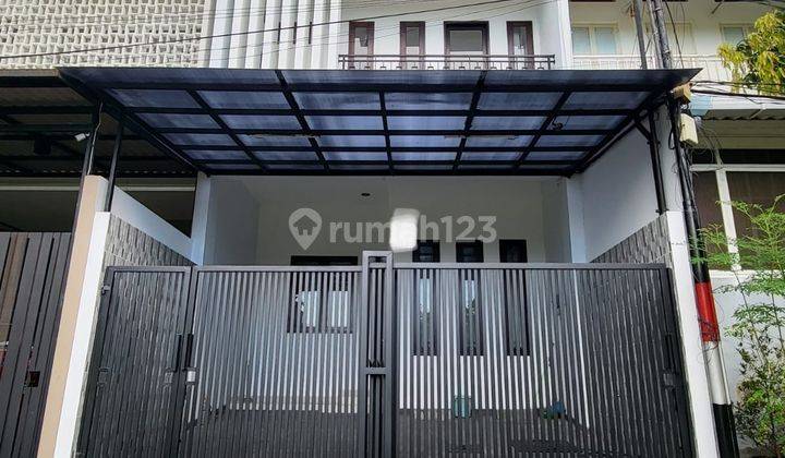 Rumah 3 Lantai Baru Semi Furnished SHM di Komplek Janur Asri, Jakarta Utara. Btrp 1