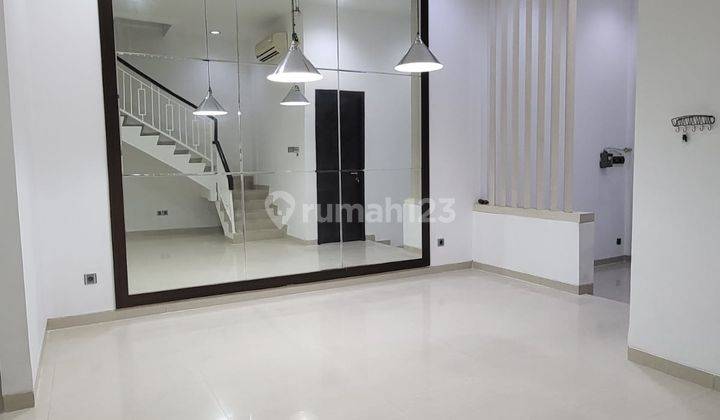 Rumah 3 Lantai Baru Semi Furnished SHM di Komplek Janur Asri, Jakarta Utara. Btrp 2