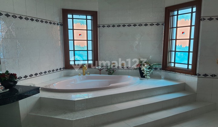 Nice Semi-Furnished House with SHM - Certificate of Ownership in Kintamani Cluster, Bukit Gading Villa, Kelapa Gading, North Jakarta, Price: Rp 2