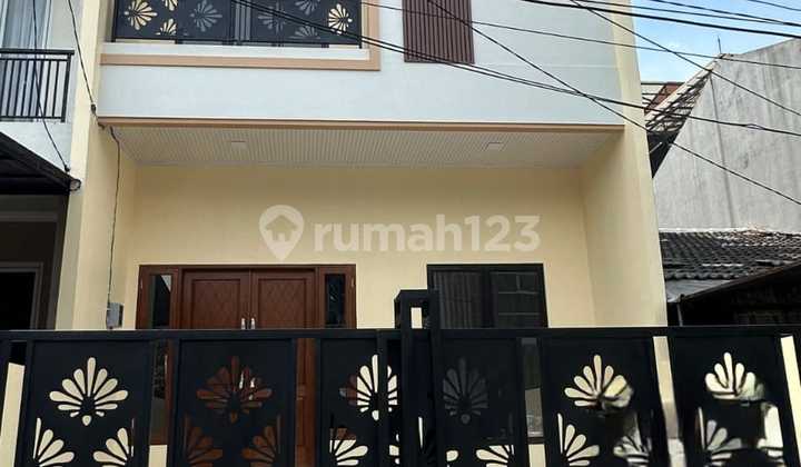 Rumah Baru 2,5 Lantai di Komplek Nyaman Kelapa Gading, Jakarta Utara SHM
