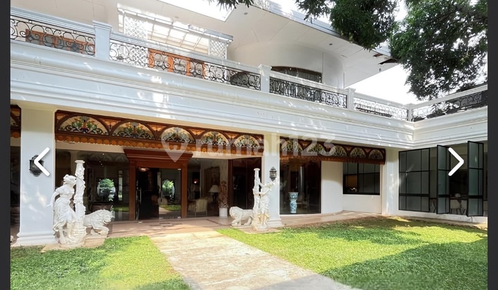 Luxury House for Sale in Simprug Golf, South Jakarta