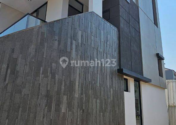 Disewakan Rumah Di Golf Island Posisi Hoek 2