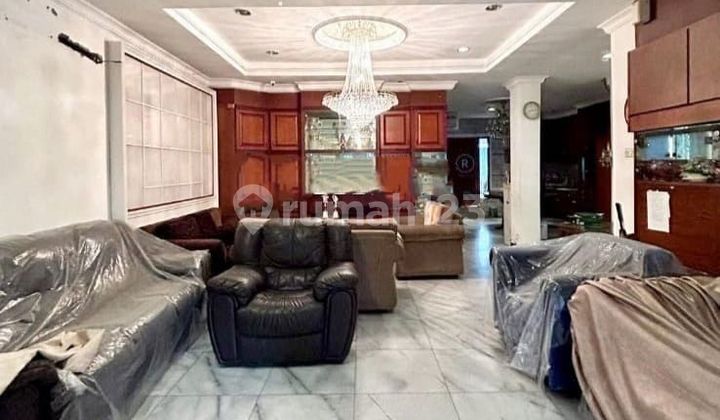 Rumah 335 m² di Tebet Jakarta Selatan