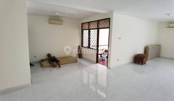 Rumah 2 Lantai di Taman Aries Kembangan Jakarta Barat  2