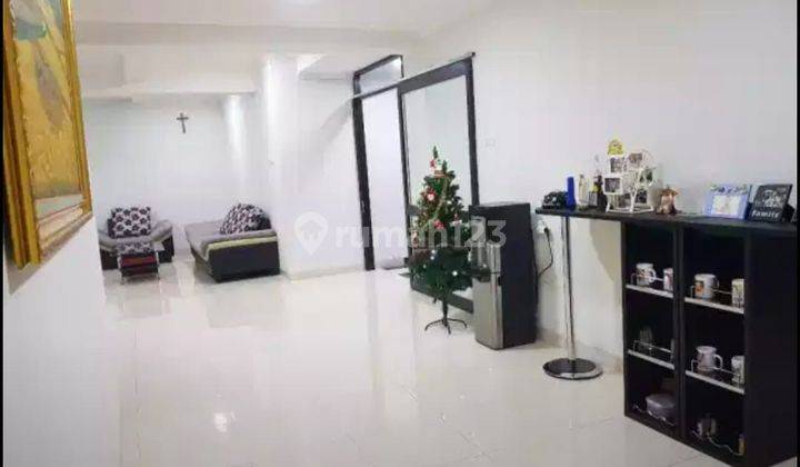 Rumah Full Renovasi di Janur Elok, Kelapa Gading Jakarta Utara  1