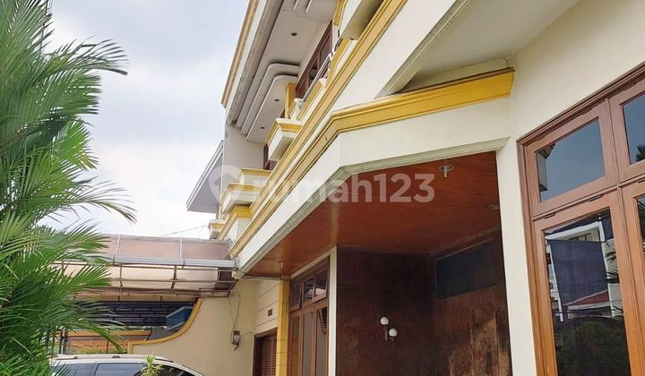 Rumah 2 Lantai Hoek di Kelapa Gading Timur Jakarta Utara