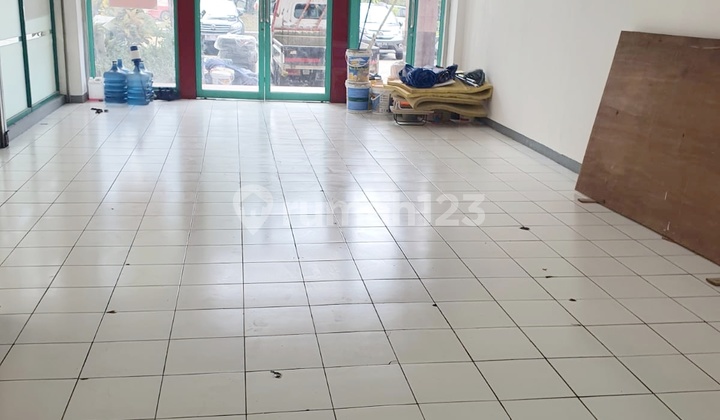 Di Bawah N J O P Ruko Graha Cempaka Mas Jakarta