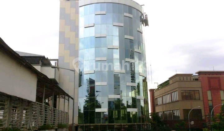 Gedung Strategis Di Jalan Buncit Raya Jakarta Selatan