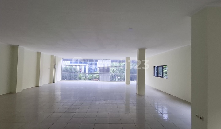 Ruko Strategis Hook Di Boulevard Kelapa Gading