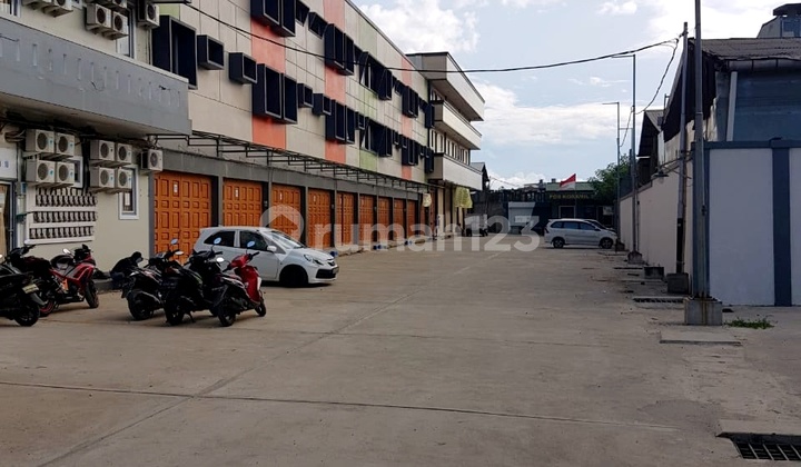 Ruko Gandeng Strategis di Tubagus Angke Jakarta Barat