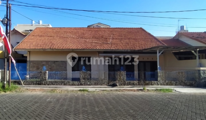 Rumah Kantor Pusat Kota Surabaya Dekat Kawasan Bisnis 1