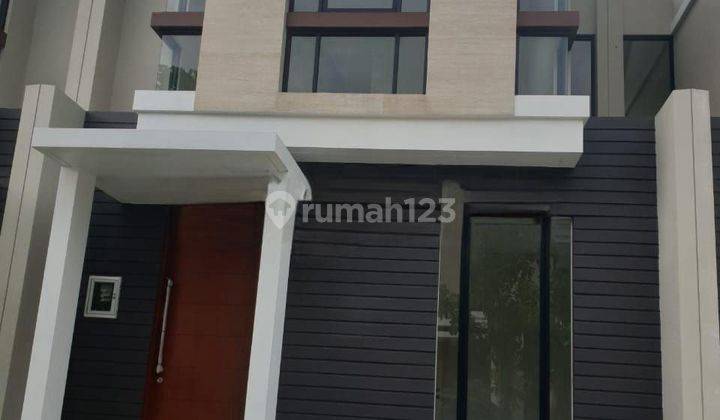 Rumah Full Furnish murah northwest Lake Citraland Surabaya 2