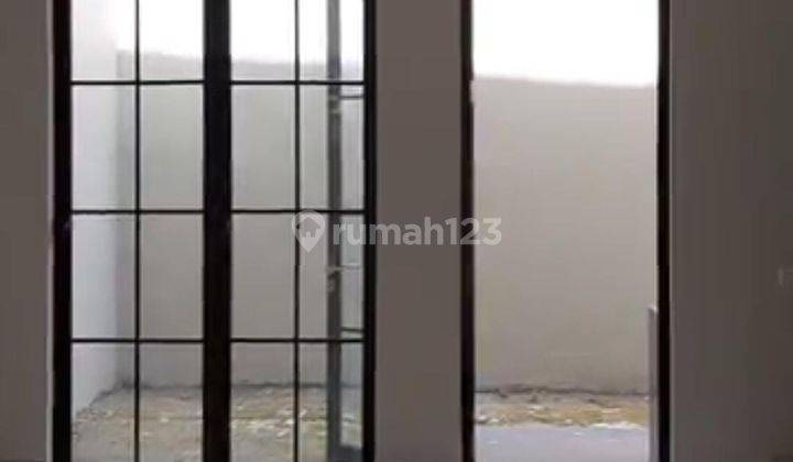  Dijual Rumah Baru Gress di Citraland Greenlake Surabaya  2