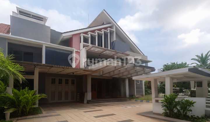For Sale Luxury House in Deltasari Indah Housing Complex – Kureksari, Waru, Sidoarjo 2