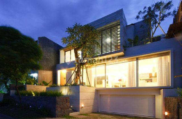 Rumah Modern Minimalis Mewah Citraland Utama Surabaya 1