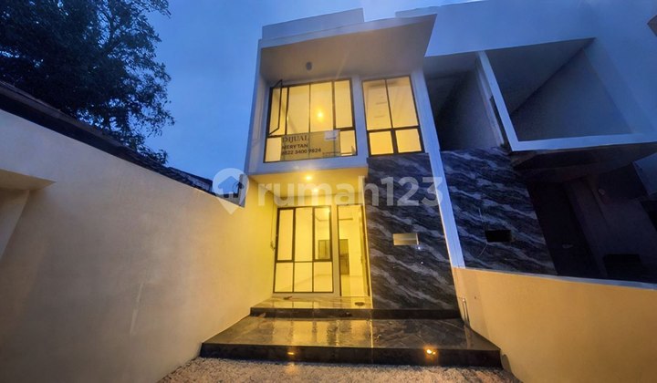 Rumah 2 Lantai Murah dan Bagus di Rungkut Menanggal Surabaya Rumah 2 Lantai Murah dan Bagus di Rungkut Menanggal Surabaya