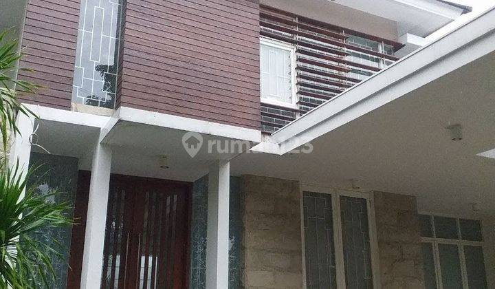 Disewakan Rumah 2 Lantai Di Greenlake Surabaya 2