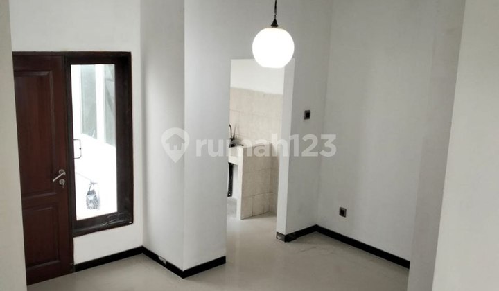 Exclusive Listing !! Rumah Minimalis Villa Valensia 2