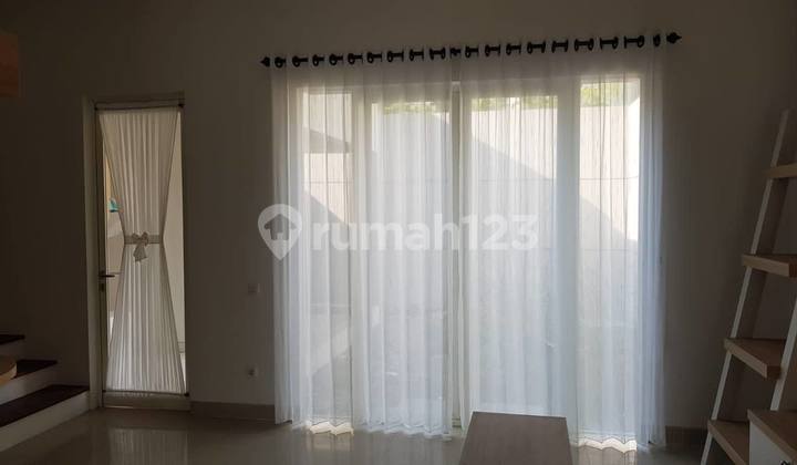 Jual Rumah 2 Lantai Dekat Jalan Tol di Surabaya Timur 2