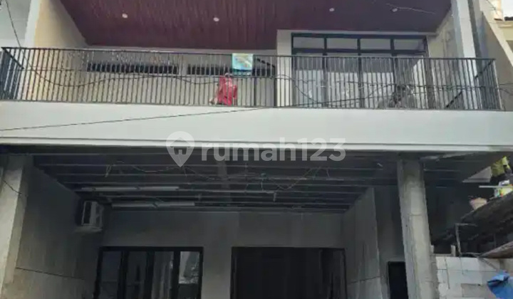 Dijual Rumah Baru Gress 2 Lantai di Babatan Pantai Barat Surabaya Dijual Rumah Baru Gress 2 Lantai di Babatan Pantai Barat Surabaya