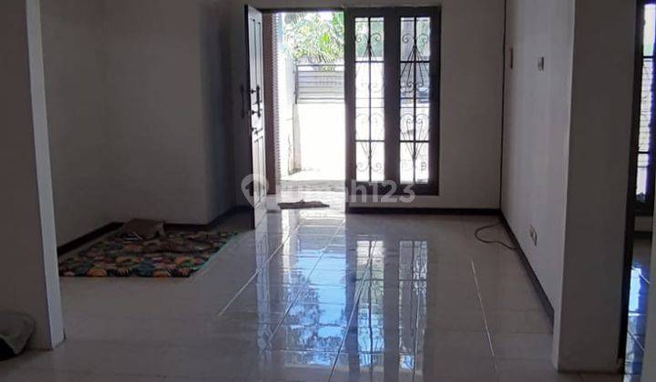 Dijual Rumah 2 Lantai di Puri Surya Jaya , Sidoarjo 2