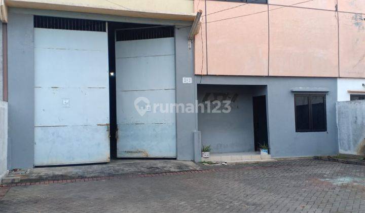 Disewakan Gudang di Komplek Pergudangan Tritan, Taman 1