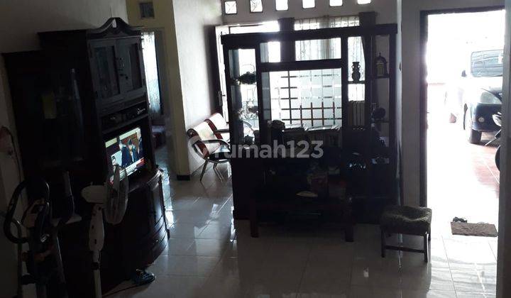 Dijual Rumah 2 Lantai Bagus di Perum Pondok Jati, Sidoarjo 2