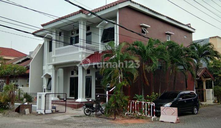 Rumah 2 Lantai Bagus Semi Furnished di Perum Taman Asri, Sidoarjo 1