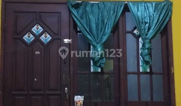 For Sale: Freehold House in Rewwin Housing Estate, Sidoarjo 2