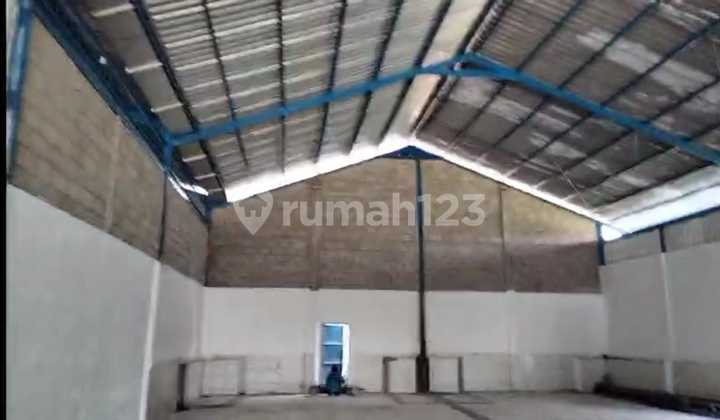 For Rent: Nice Warehouse on Ngoro Main Road, Mojokerto. For Rent: Nice Warehouse on Ngoro Main Road, Mojokerto.