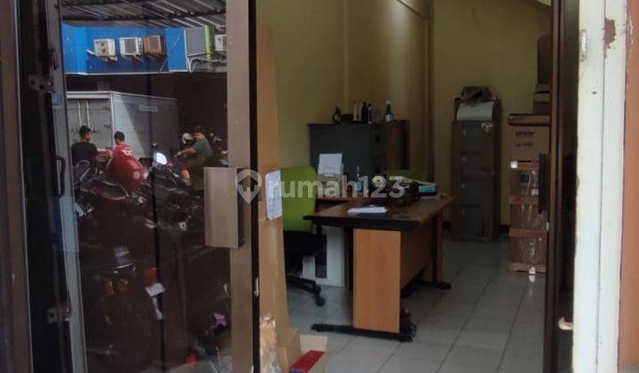 Dijual Ruko 3 Lantai Strategis di Jl. Klampis Jaya, Surabaya 2